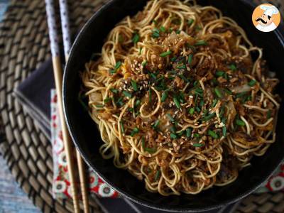 Wok mit chinesischen Nudeln (Gemüse und texturiertes Sojaprotein) - foto 5