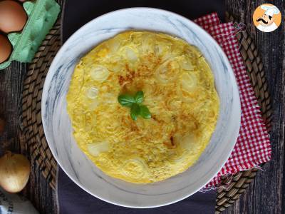 Zwiebel-Omelett, das leckere und einfach zuzubereitende Rezept - foto 3